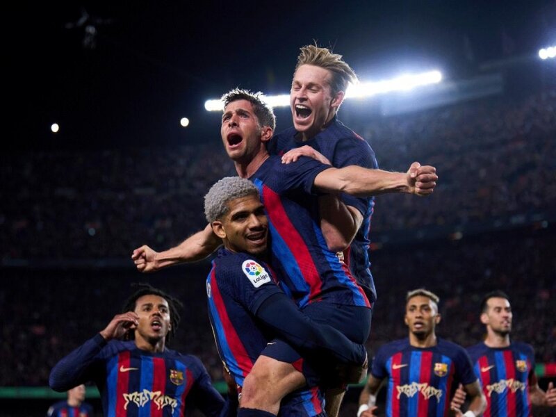 La Liga: hajrágóllal nyerte az El Clasícót a Barcelona